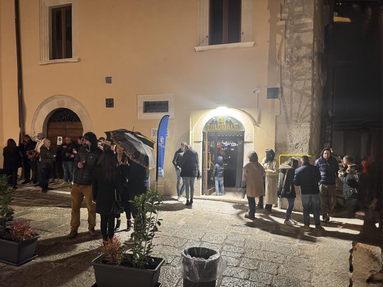 Al Coloniale — Piazza San Biagio di sera